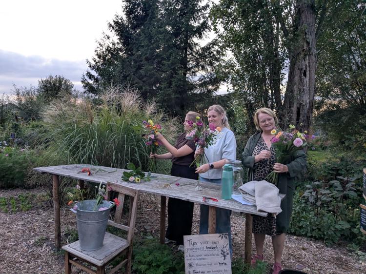 PXL 20250908 181928411